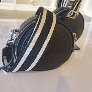 Marc Jacobs Signet Circle Crossbody bag